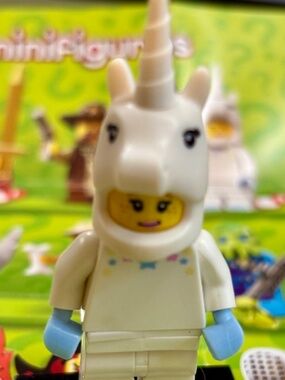 Unicorn Girl minifigure, LEGO Series 13 with Stand, Accessories & Pamphlet